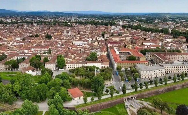 JetSmart Airlines Lucca Office in Italy
