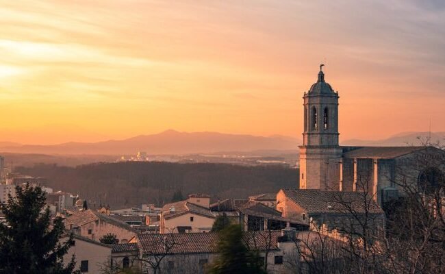TUI fly Belgium Girona Office in Spain